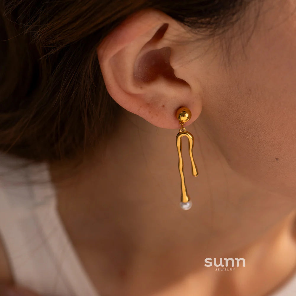 Zaire Liquid Pearl Earrings