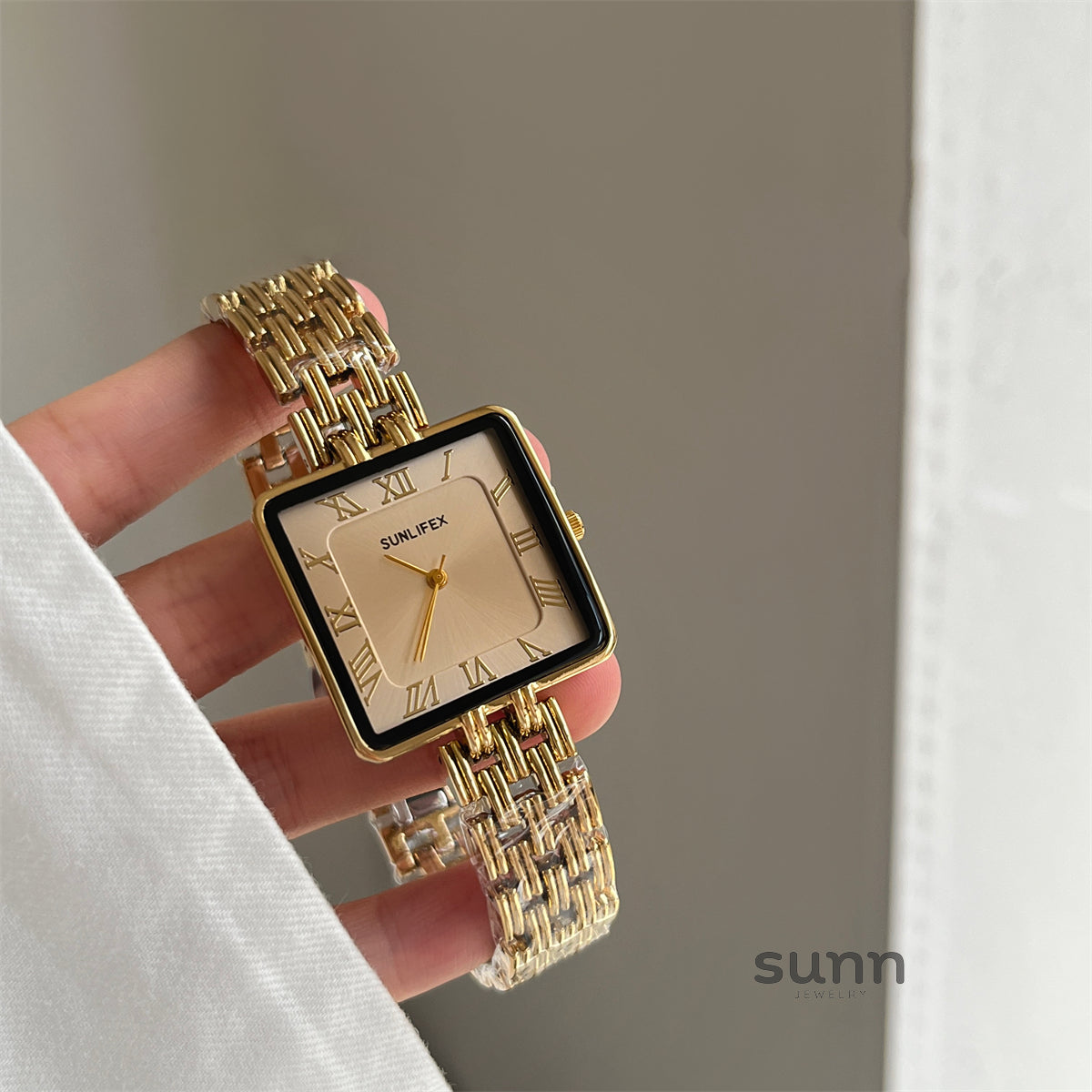 Zalaya Minimalist Square Watch [AWRA64AG]