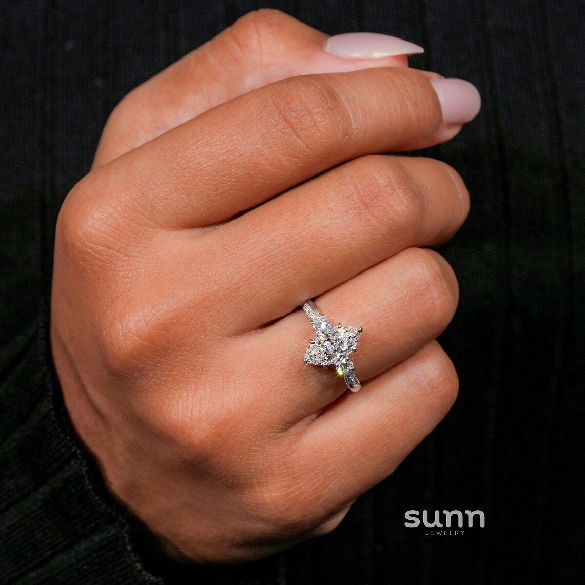 Zaliyah Oval Zircon Ring [JI4W4DY6]