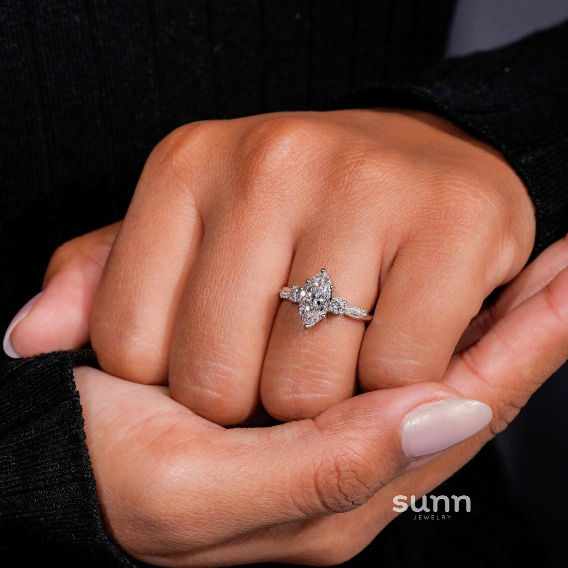 Zaliyah Oval Zircon Ring [T0PU6BHB]