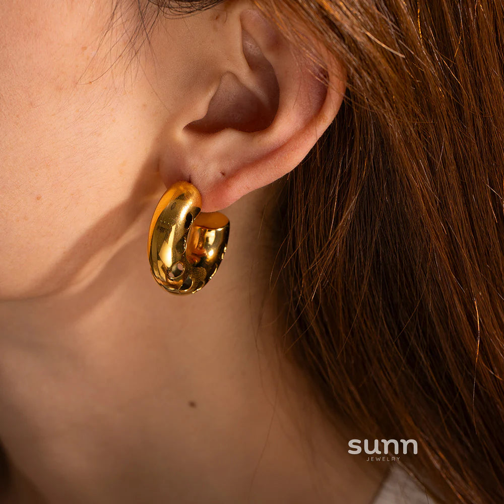 Zamara Puffy Heart Studs