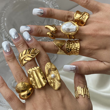 Zamari Pearl Gold Statement Ring [AY23RB2C]