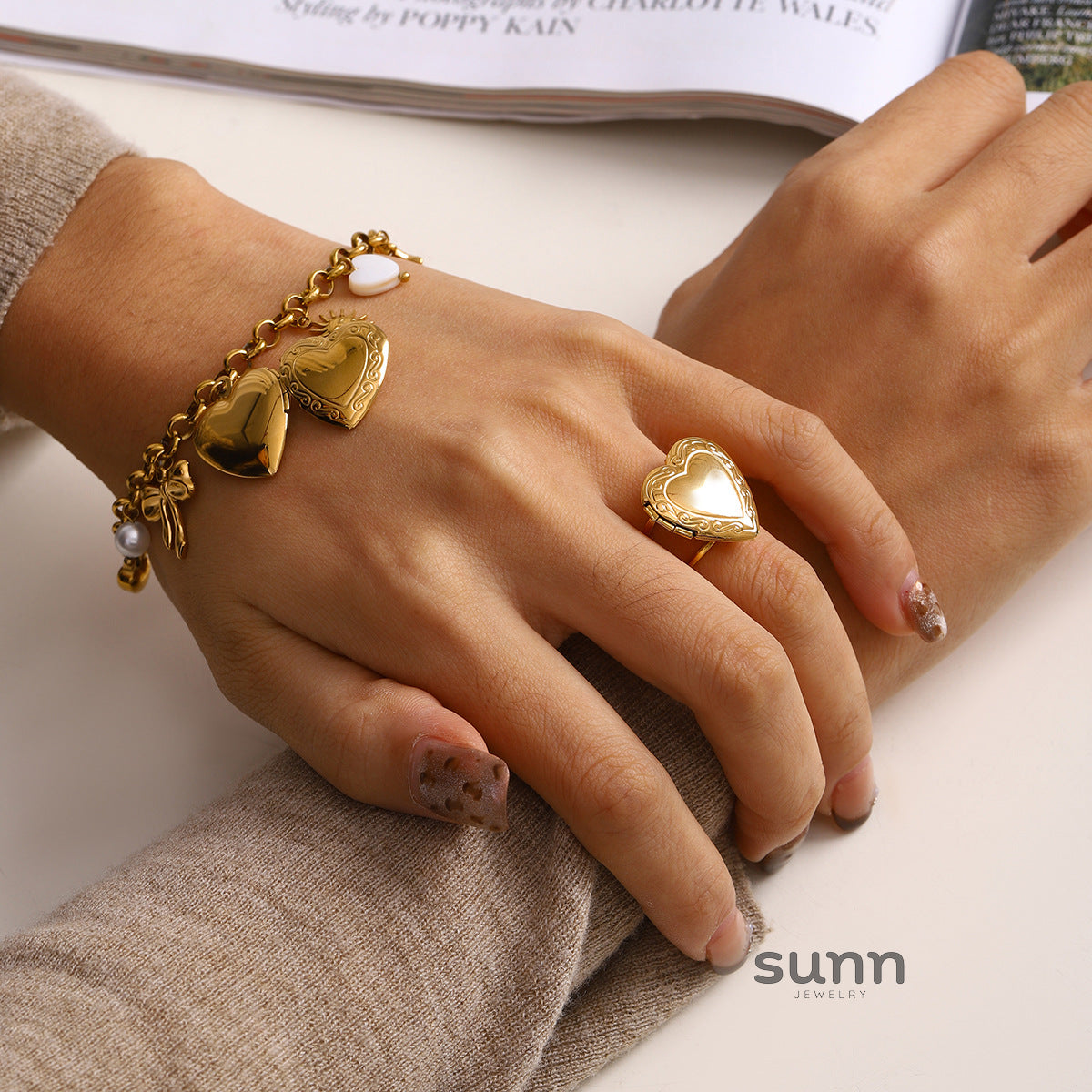 Zamaya Heart Locket Bracelet [O1PJOCNM]