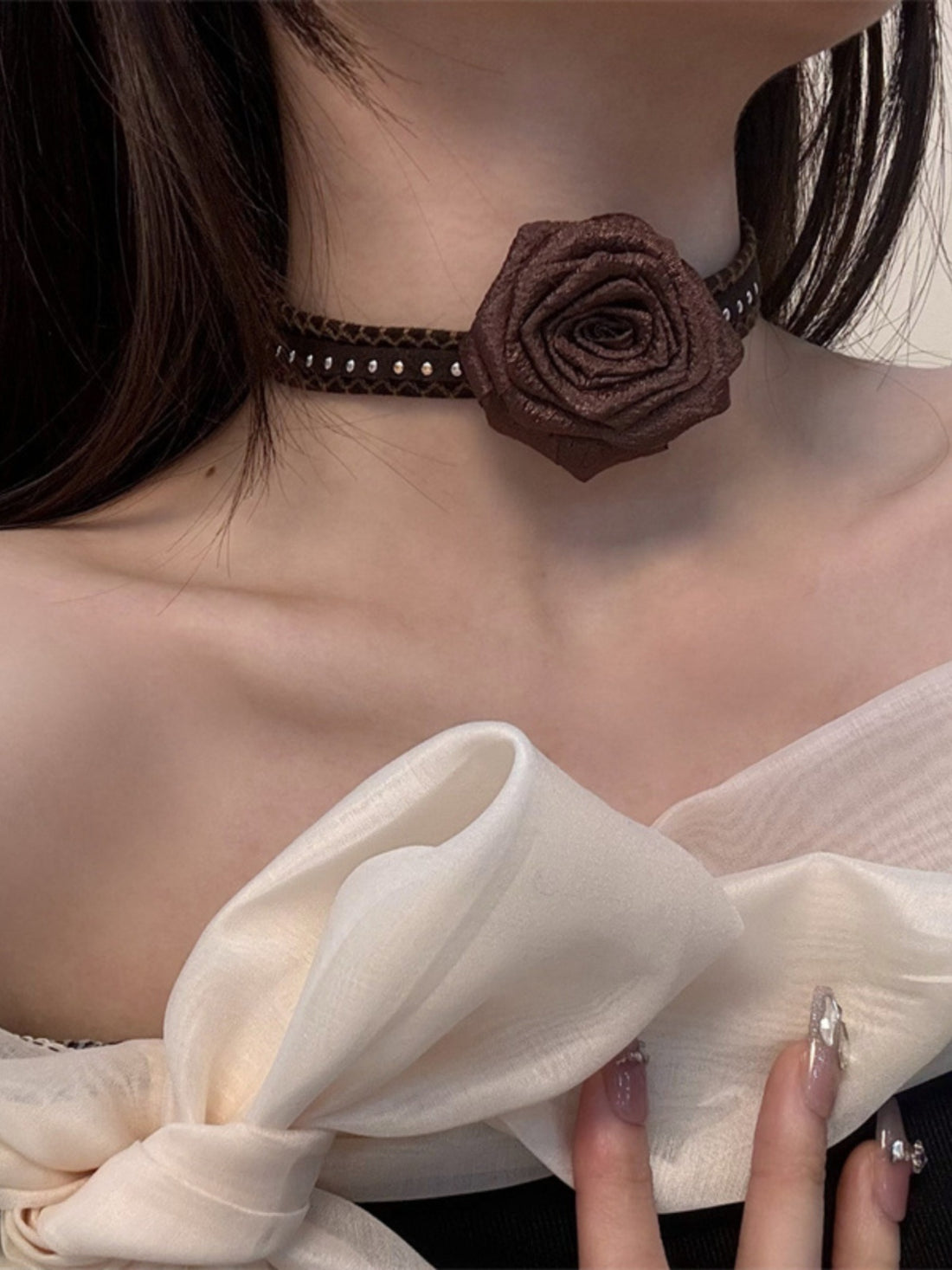 Zamiyah Rose Ribbon Choker Necklace [OYI7VJ8Q]