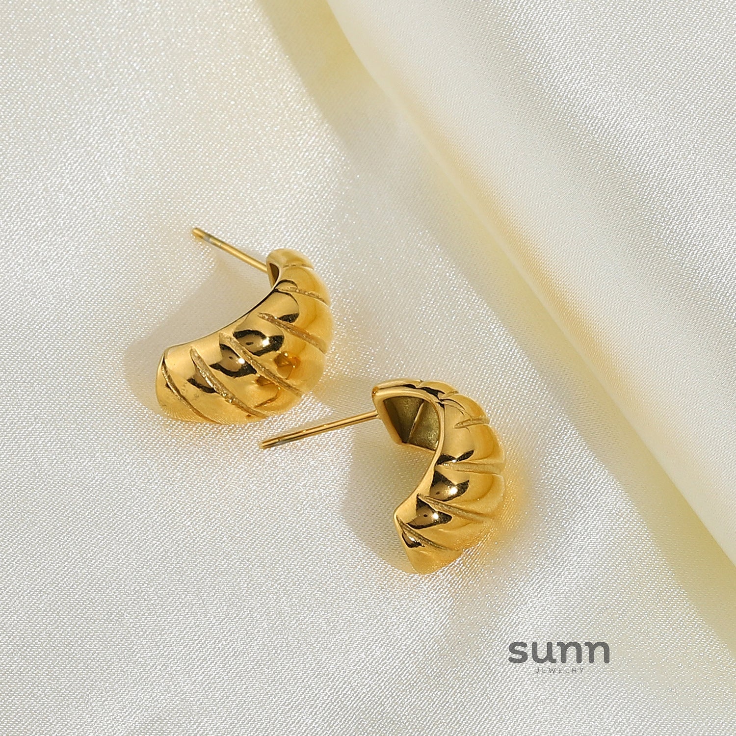 Zamora Bee & Croissant Earrings