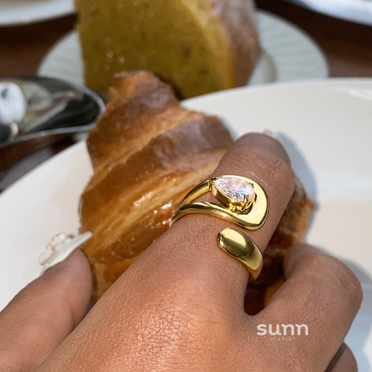 Zamora Zircon Dainty Ring [8ILJBCGD]