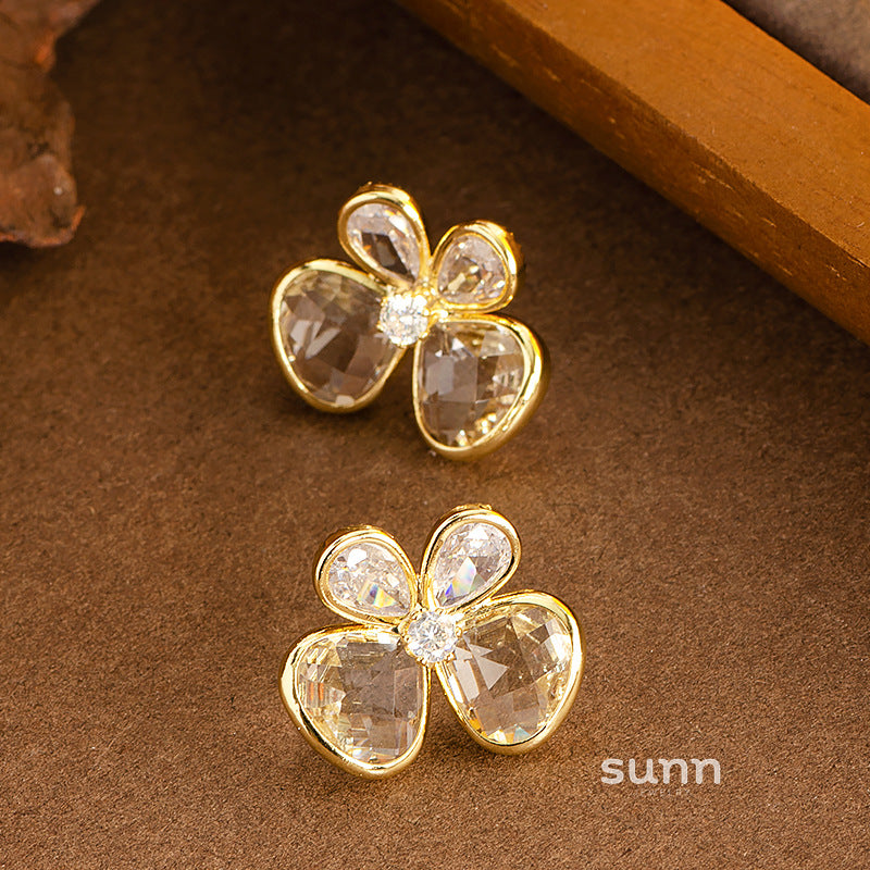 Zaniah Crystal Bow Earrings [0QWL9PIS]