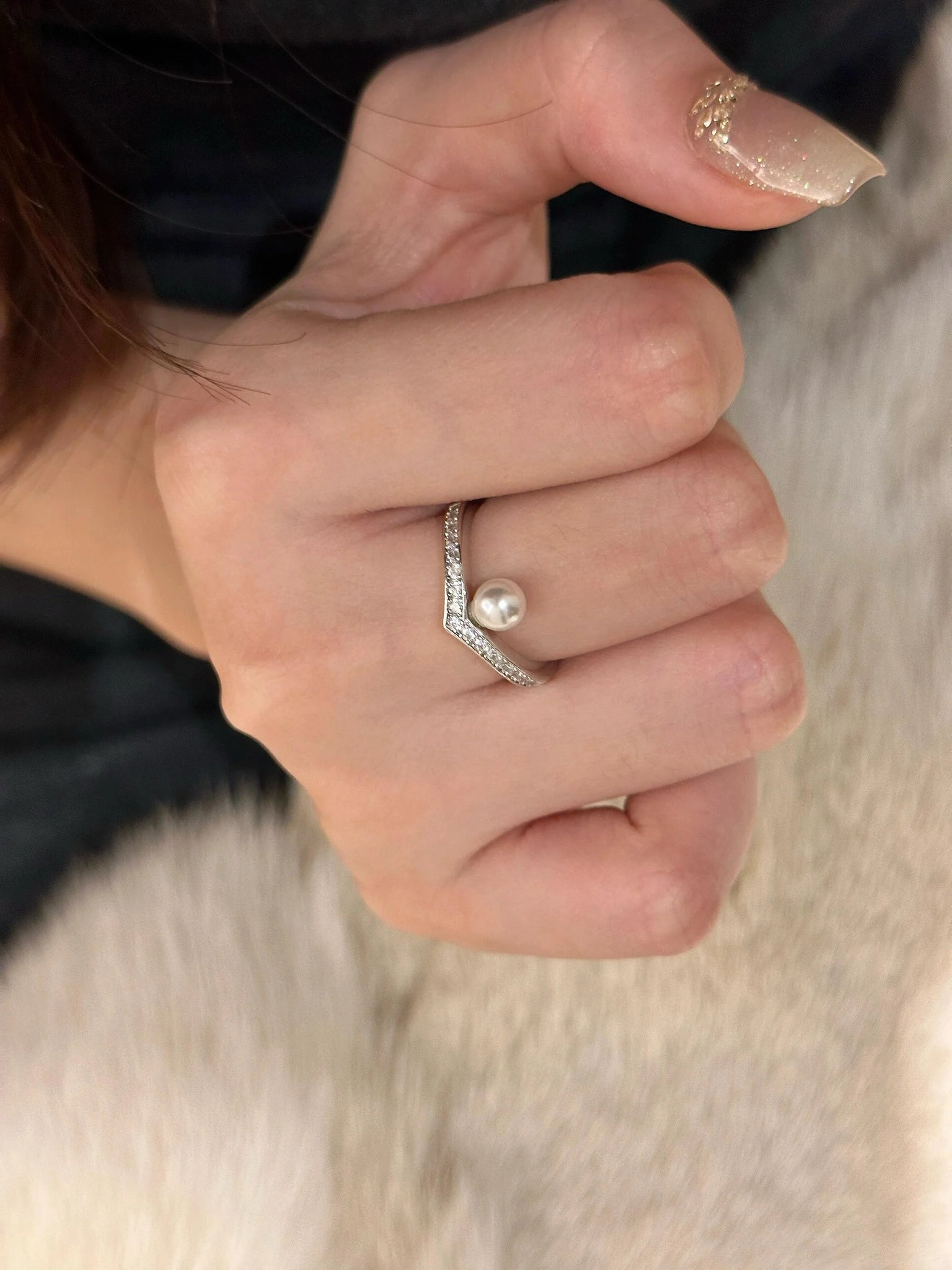 Zanyla Studded V-Shape Pearl Ring