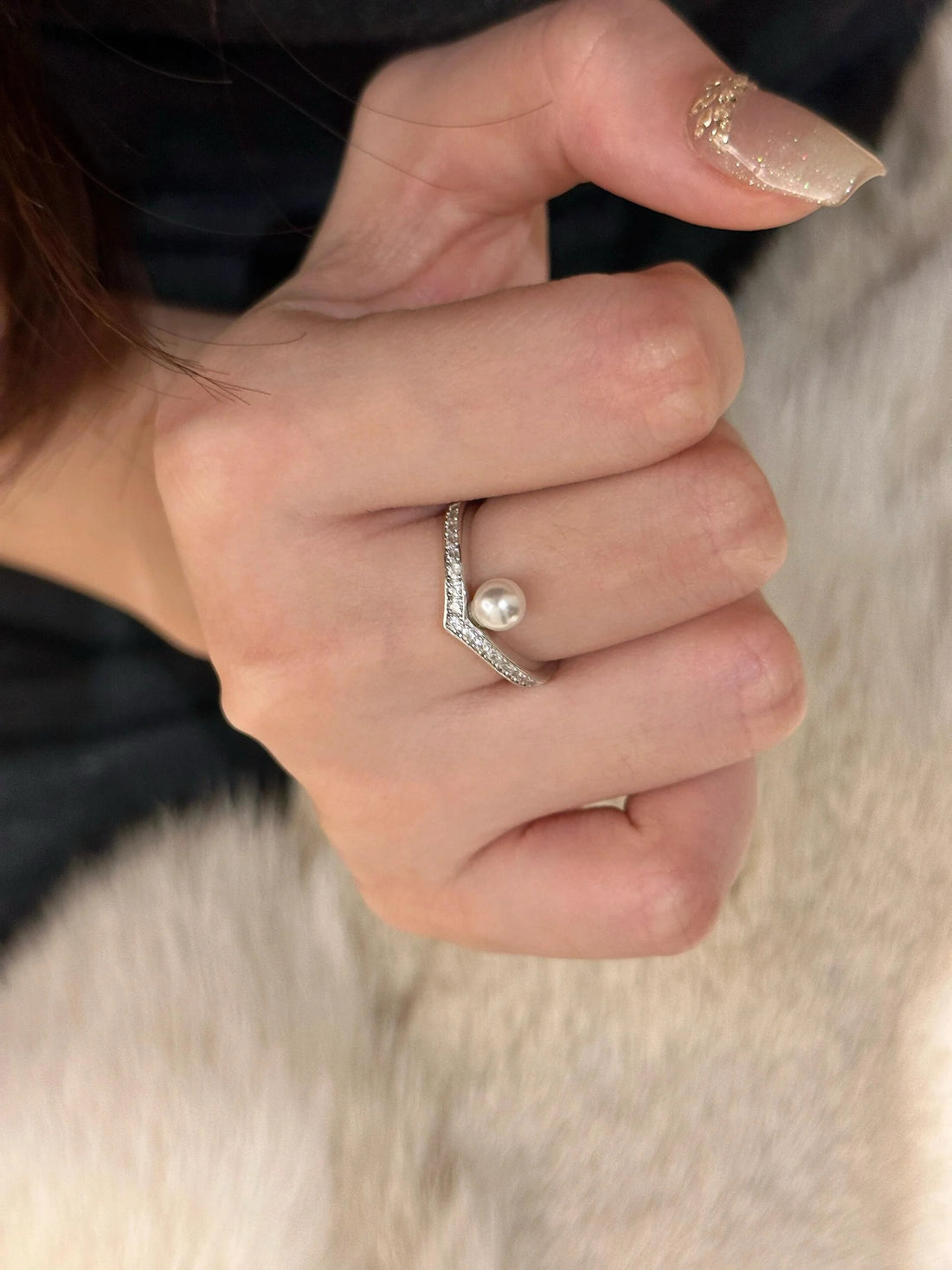 Zanyla Studded V-Shape Pearl Ring