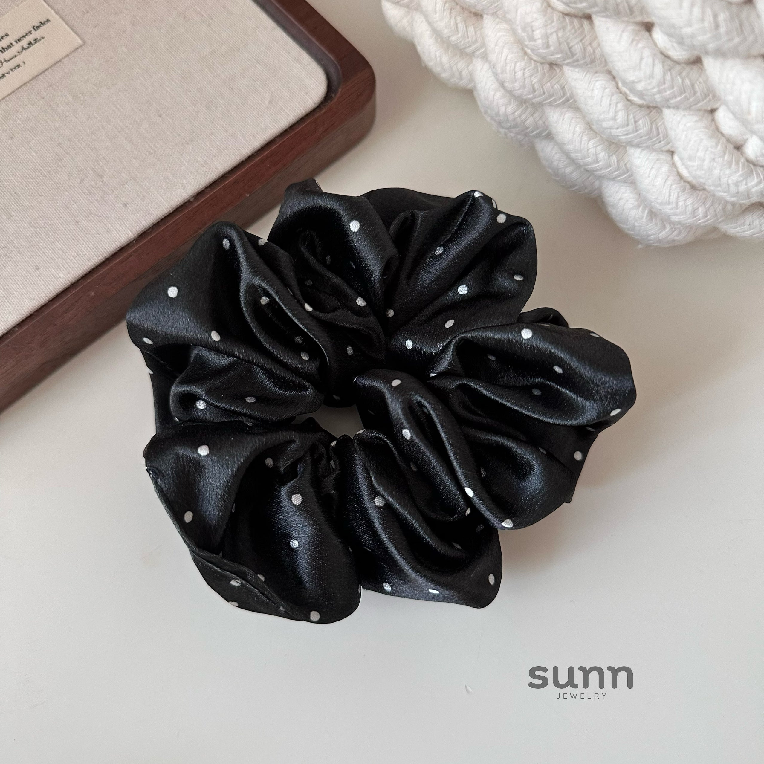 Zaria Polka Dot Satin Scrunchie [JS4S3IZN]