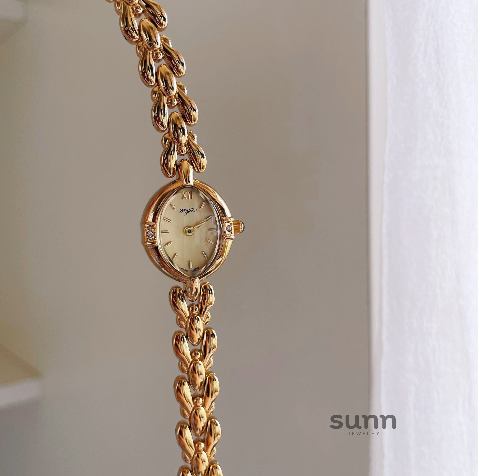 Zariah Dainty Oval Bracelet Watch [FYIDHUZV]