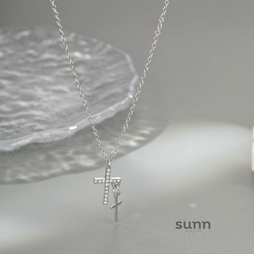 Zarina Chunky Cross Necklace [41FWLXXH]