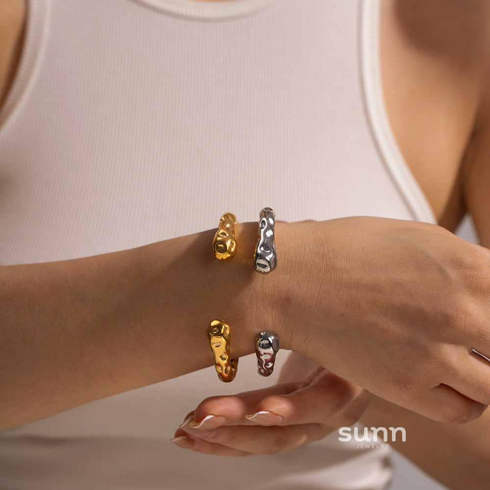 Zarina Minimalist Cuff Bracelet [9U34RE9B]