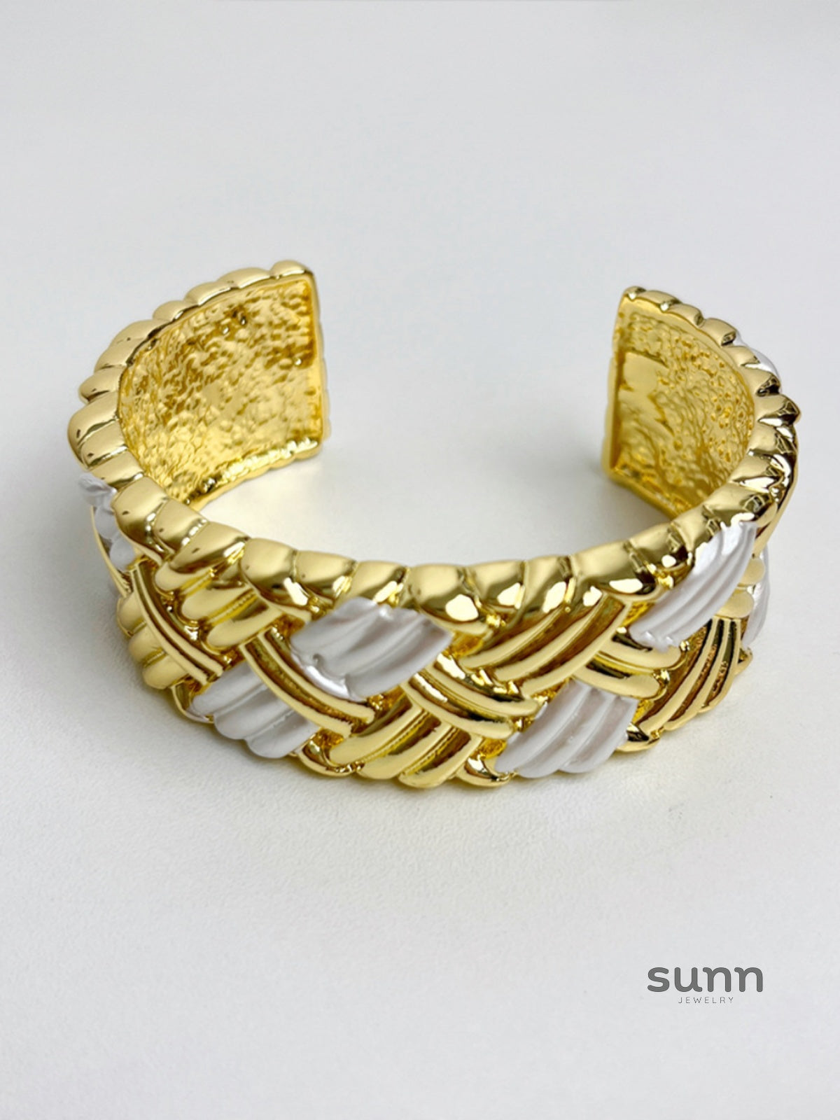 Zariya Gold Cuff Bracelet [73MZOD5H]