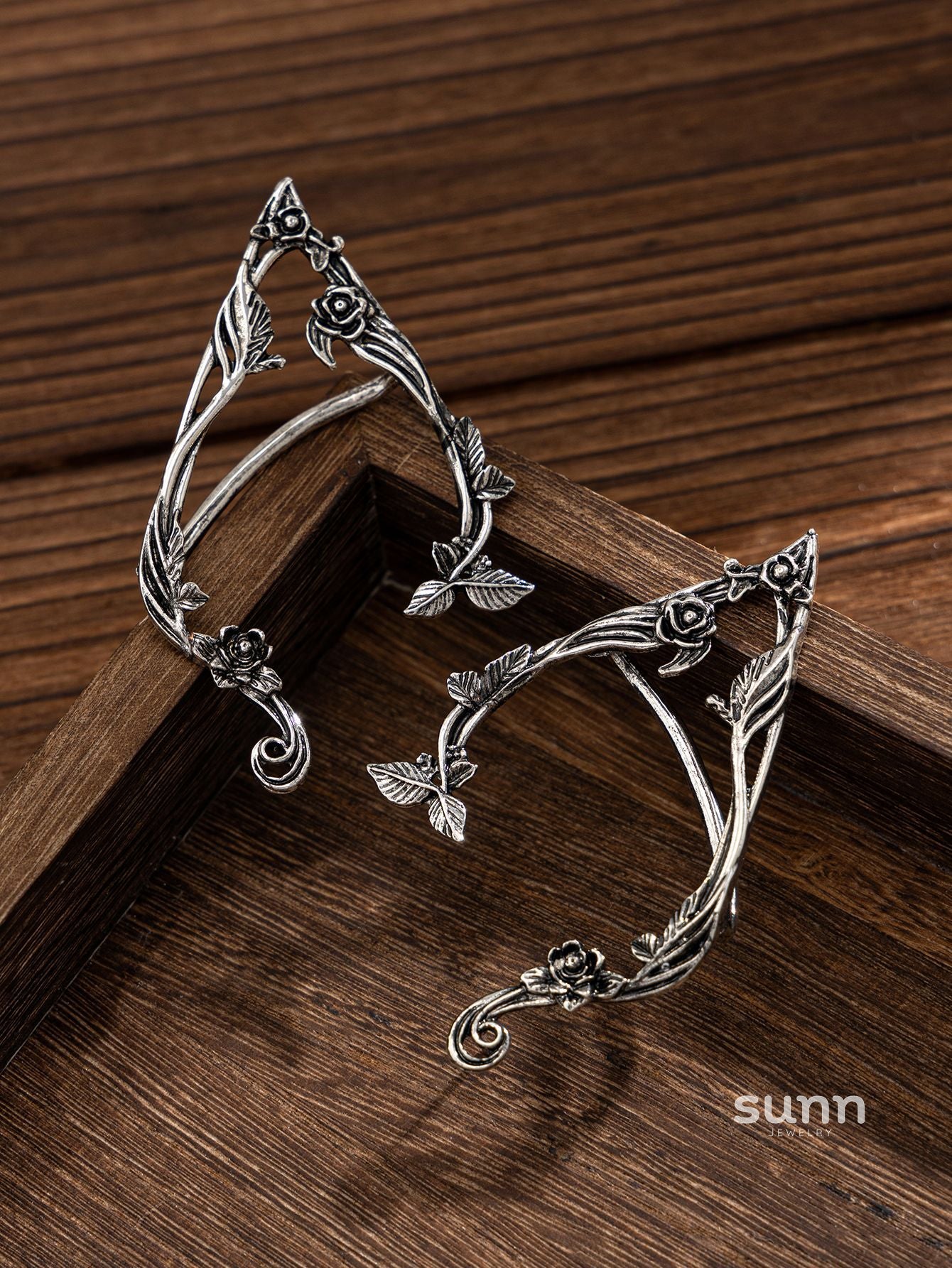 Zariyah Retro Contour Ear Clip [QHFW0MIB]