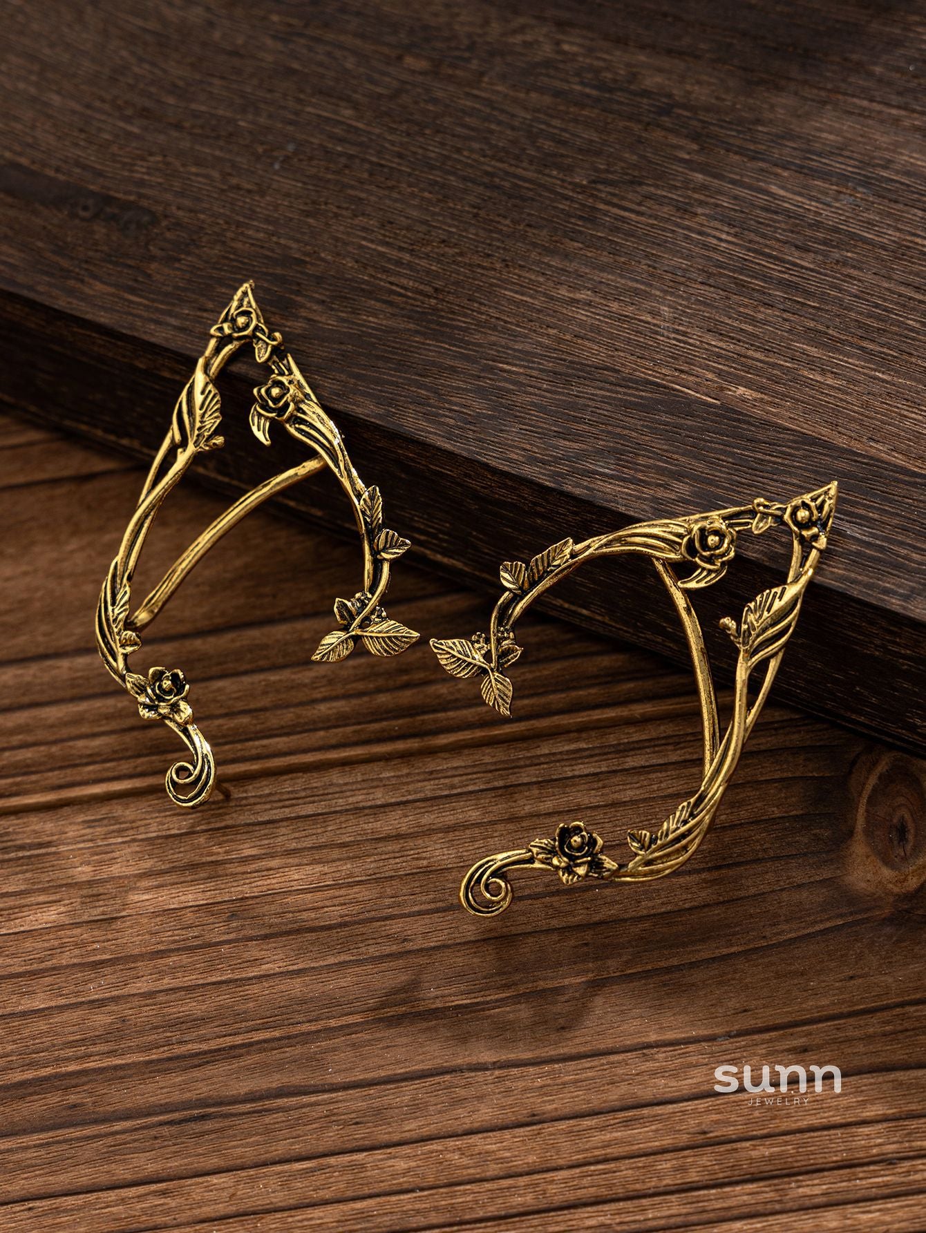 Zariyah Retro Contour Ear Clip [EU9YUUC0]