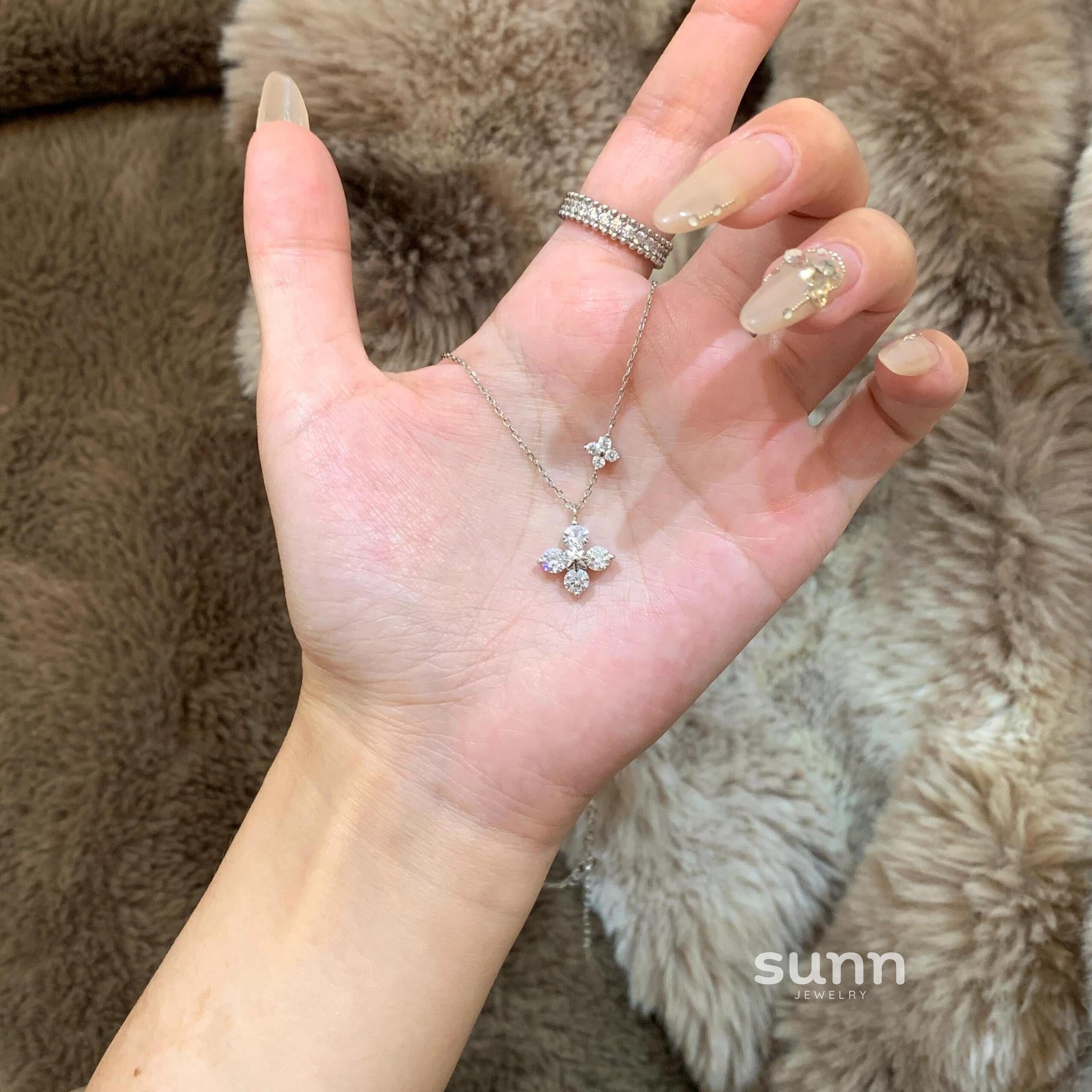 Zarriah Floral Zircon Necklace [59PDEXP9]