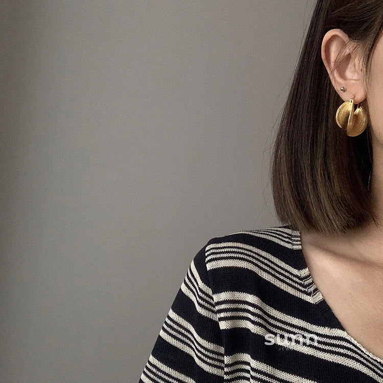 Zaryah Retro Statement Hoops