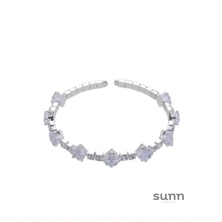 Zaylie Dazzling Zircon Bracelet [S8UQ8GQ1]
