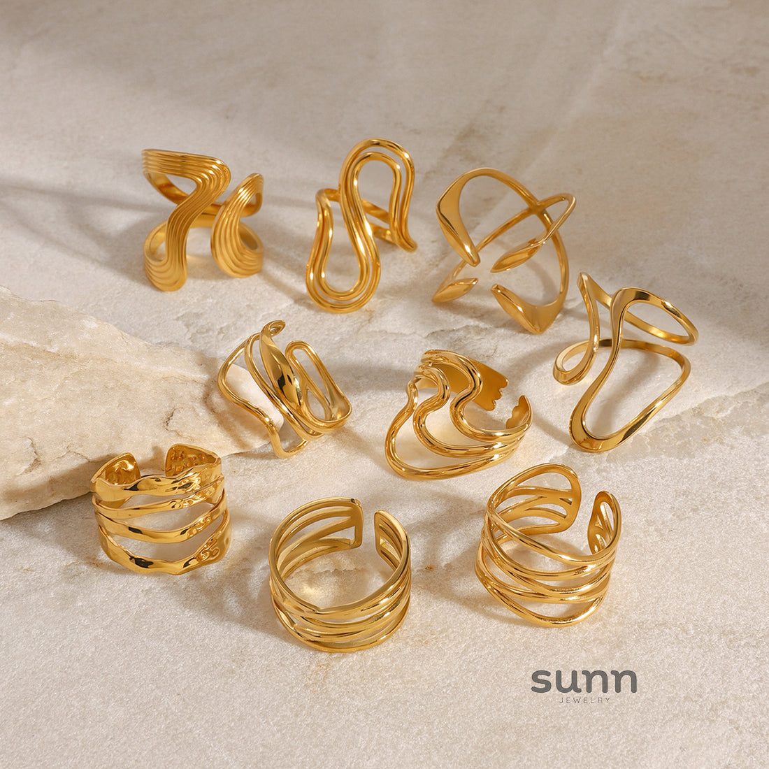 Zayna Sculptural Band Ring [W62J063D]