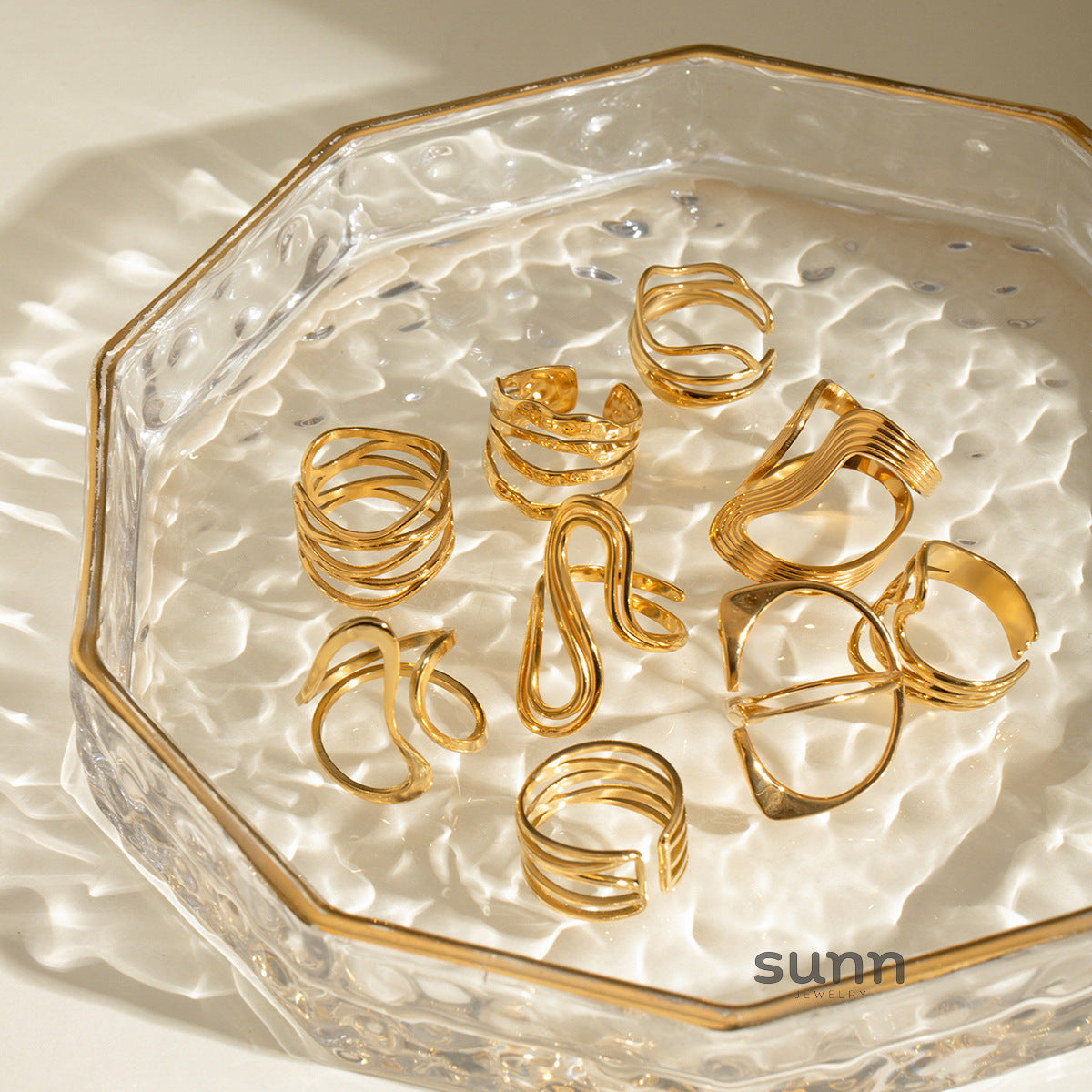 Zayna Sculptural Band Ring [S0VNDAAE]