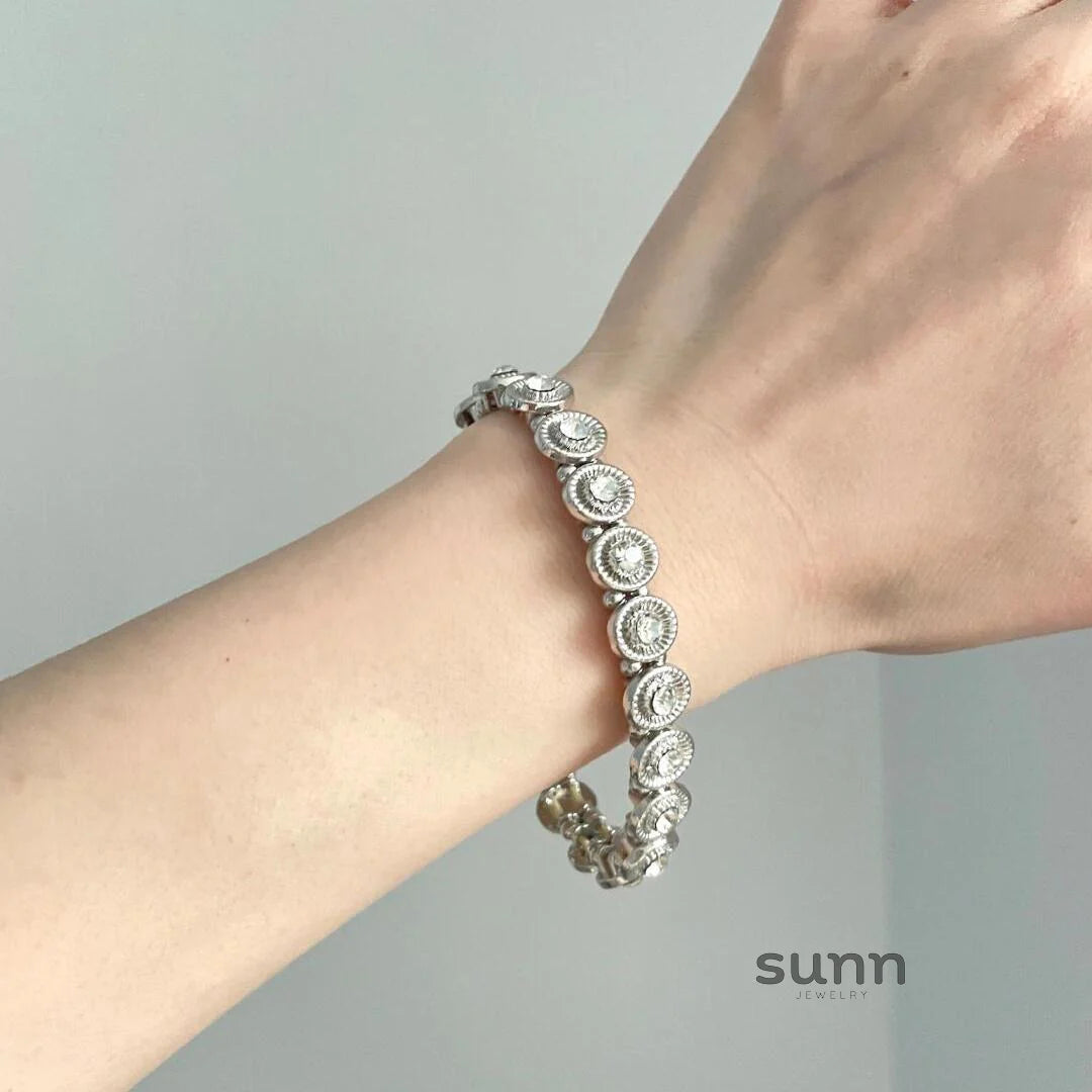 Zeina Crystal Star Bracelet