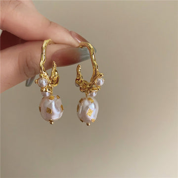 Zen French Pearl C-Hoop Earrings [V7PMP0V9]