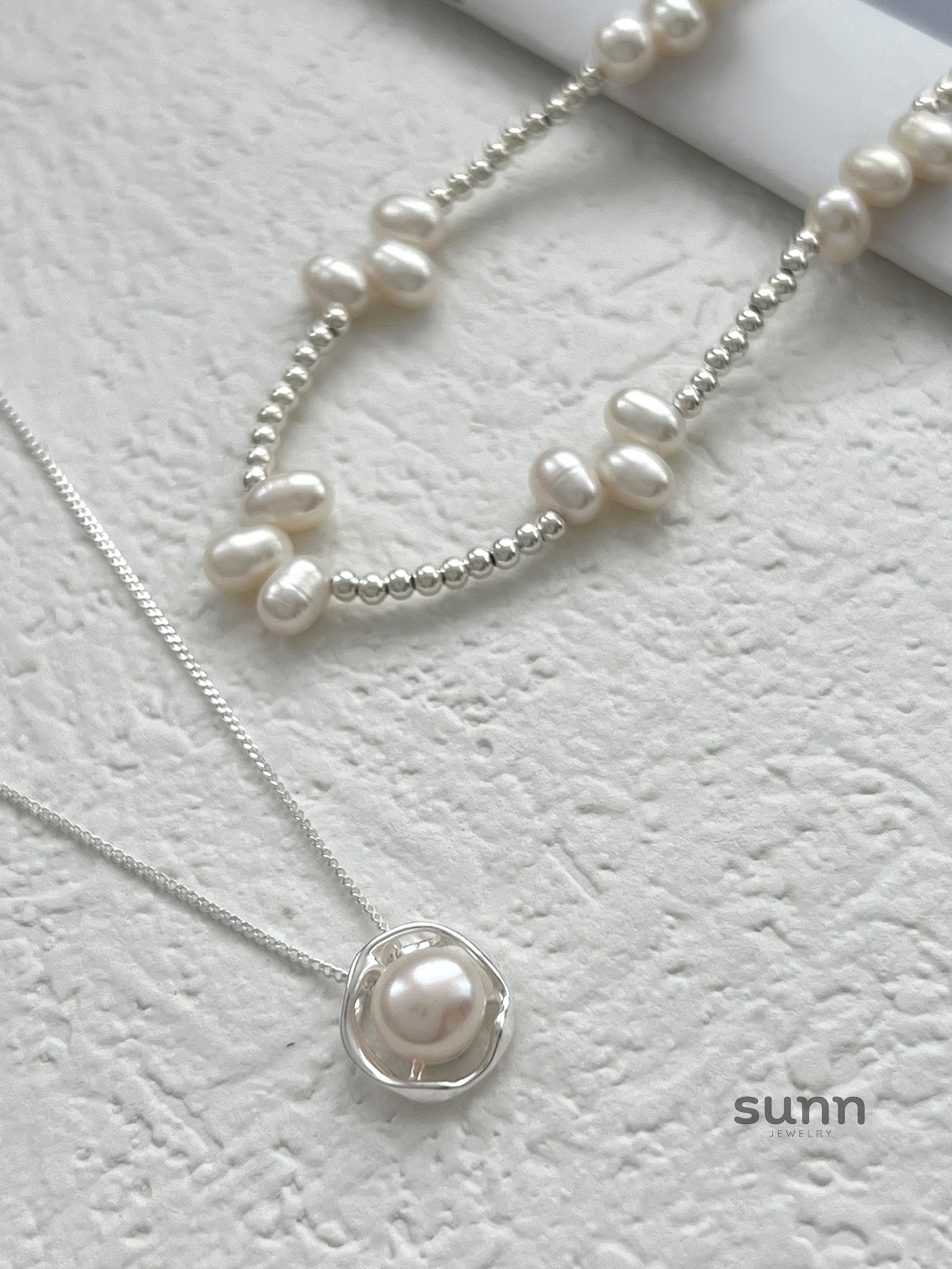 Zenaida Layered Pearl Necklace [D1B4N0L4]