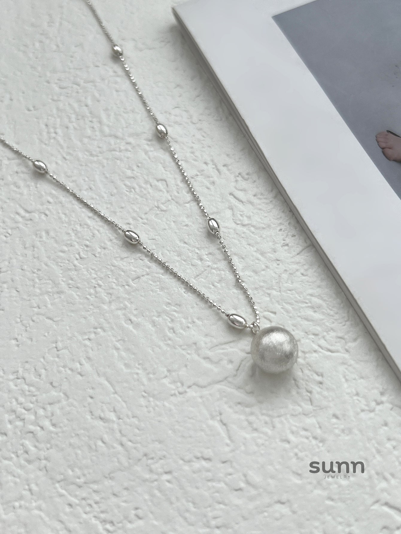 Zenaida Layered Pearl Necklace [C5P49W1M]