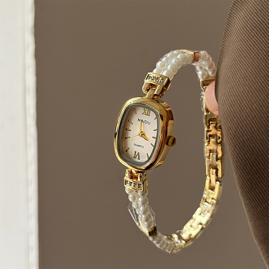 Zendaya Pearl Bracelet Watch [IMOUN3GC]