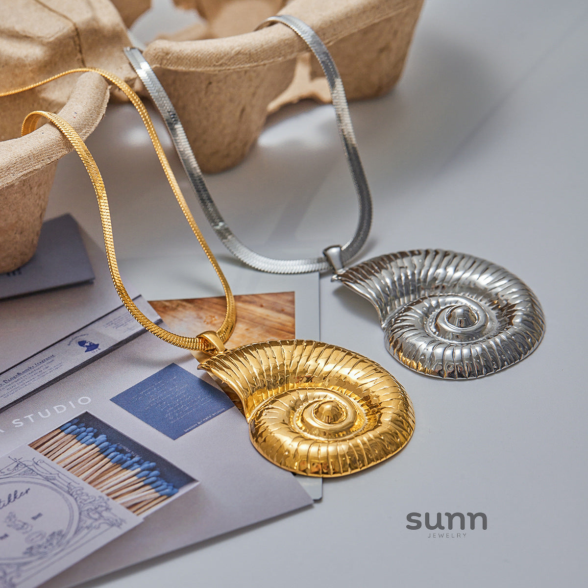 Ziana Coastal Conch Necklace [D75ABO26]