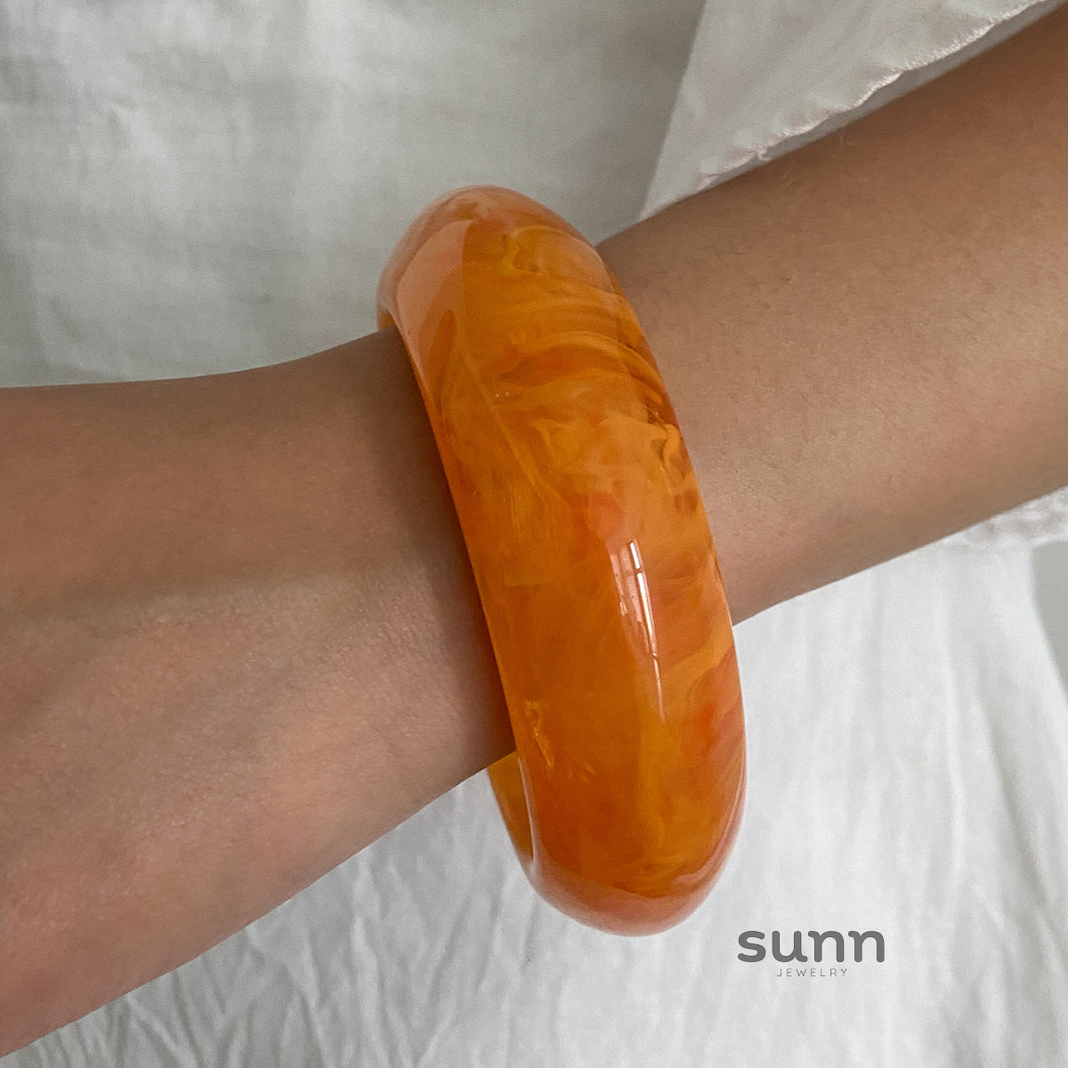 Ziva Sculpted Resin Bangle [O26WEVRB]