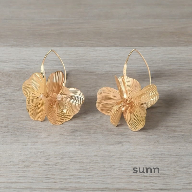 Ziyah Gold Bloom Earrings [N5GZ7N3W]