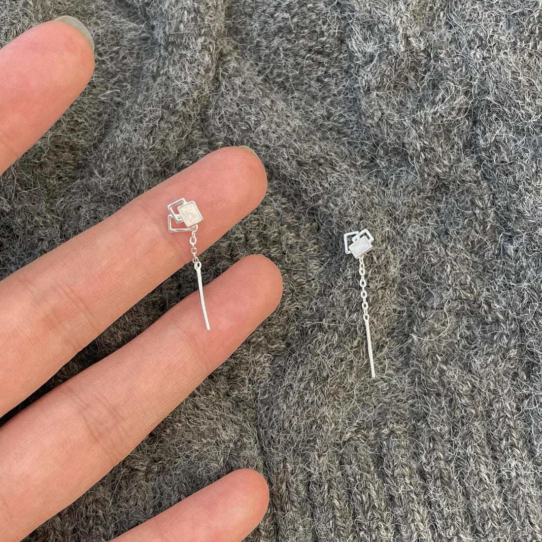 Zo Delicate Square Threader Earrings