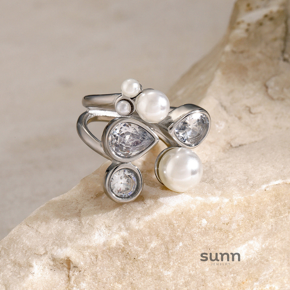 Zoe Asymmetrical Pearl Ring [YGBN0UW6]