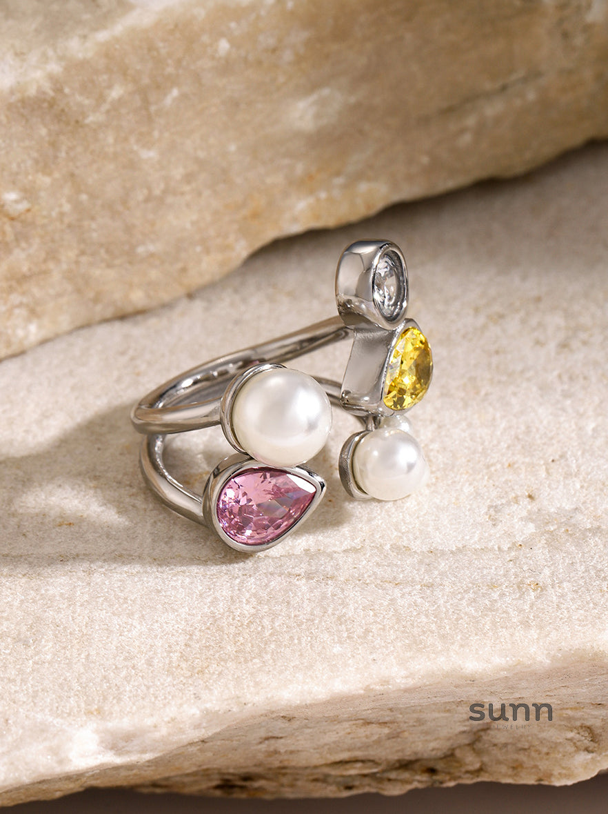 Zoe Asymmetrical Pearl Ring [J0EJEFMX]
