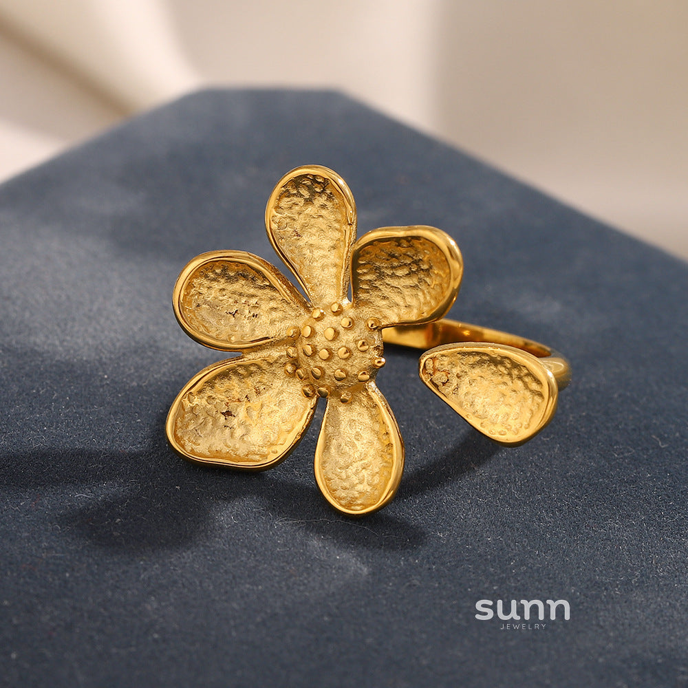 Zoei Floral Bloom Ring [K1PRC1DR]