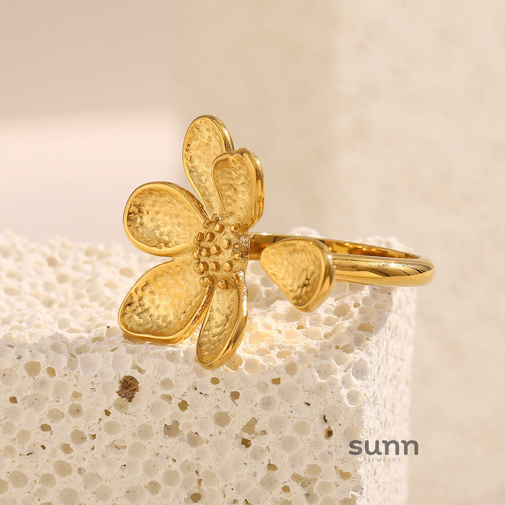 Zoei Floral Bloom Ring [0E7CDWTM]