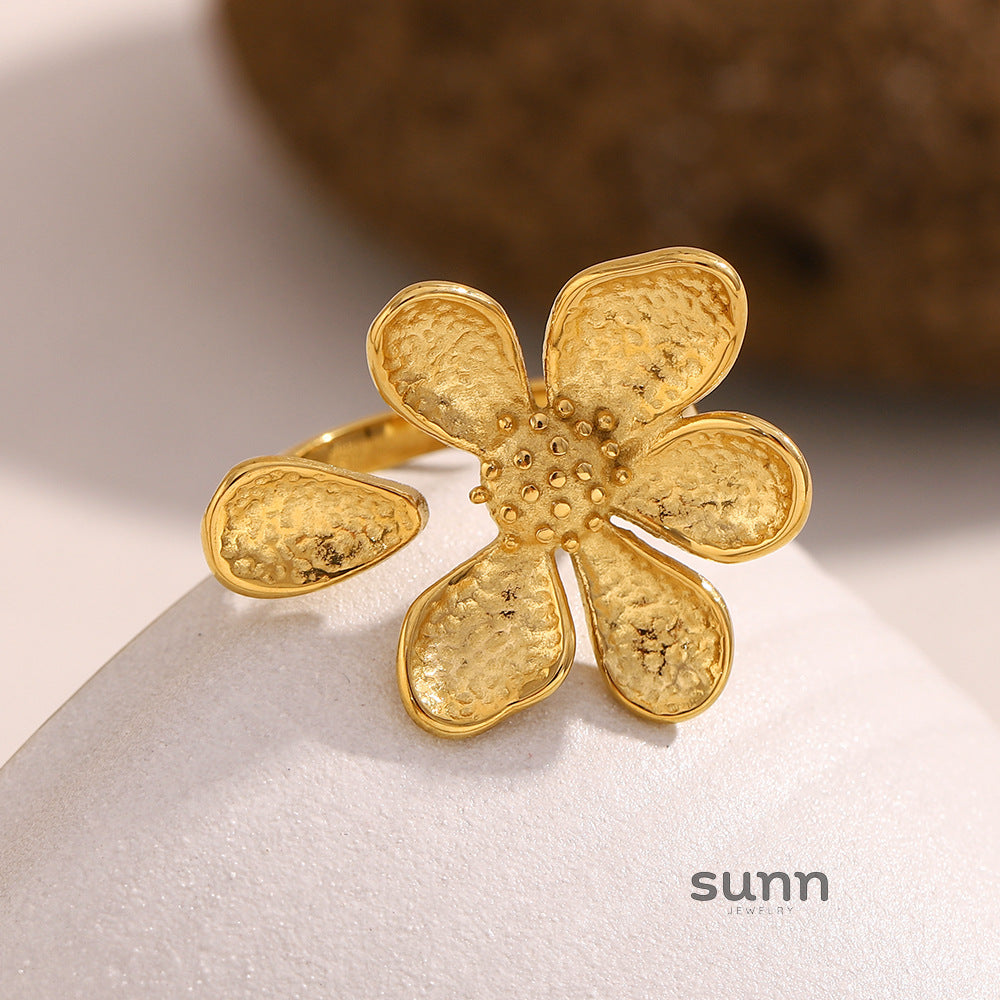 Zoei Floral Bloom Ring [RHH24D3T]