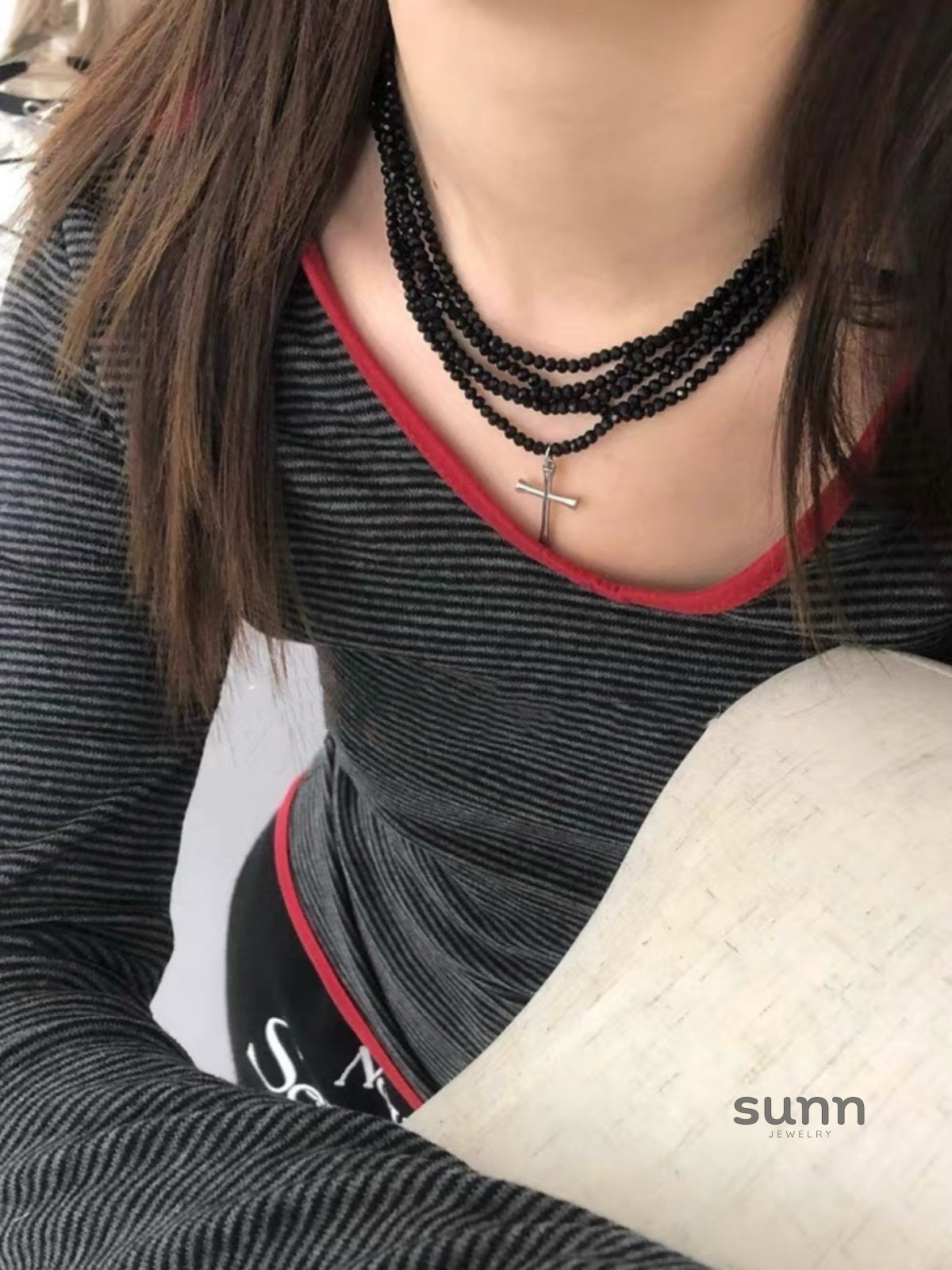Zoha Multi-Layered Cross Choker [6TYNX7PC]