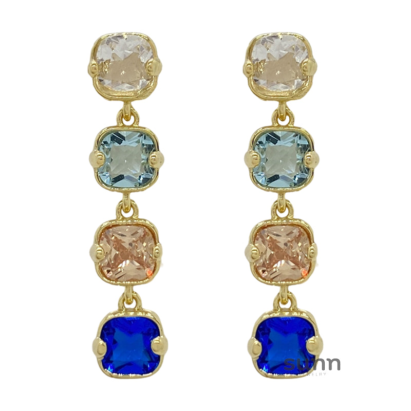 Zoi Crystal Cube Earrings [BR3NCHZN]