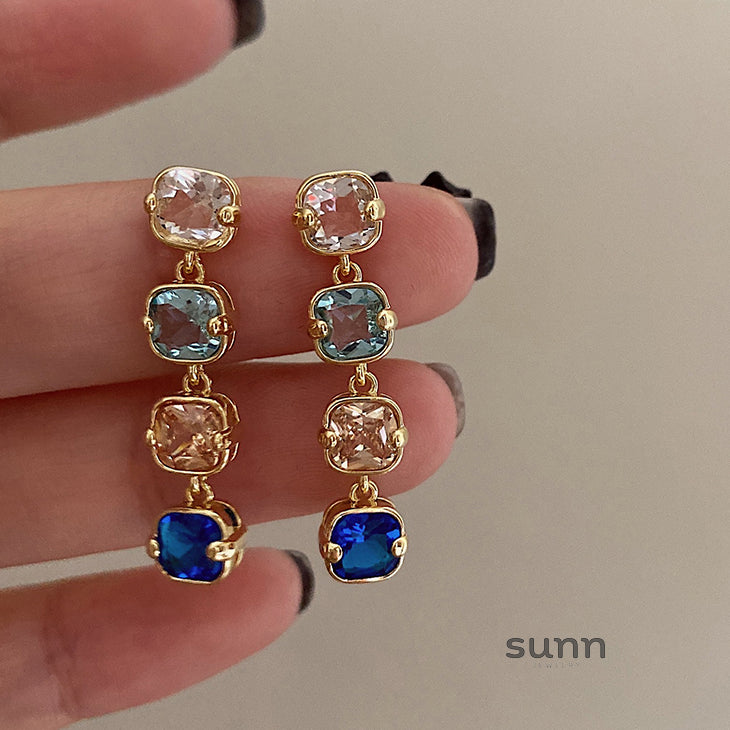 Zoi Crystal Cube Earrings [9CK6UXNK]