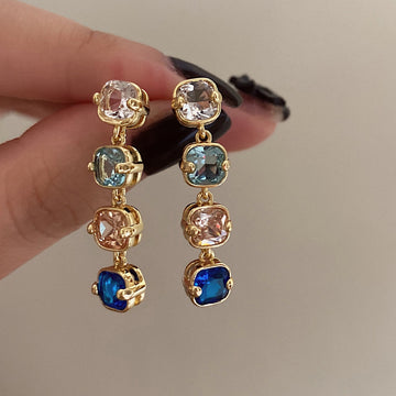 Zoi Crystal Cube Earrings [EZYIOZAI]
