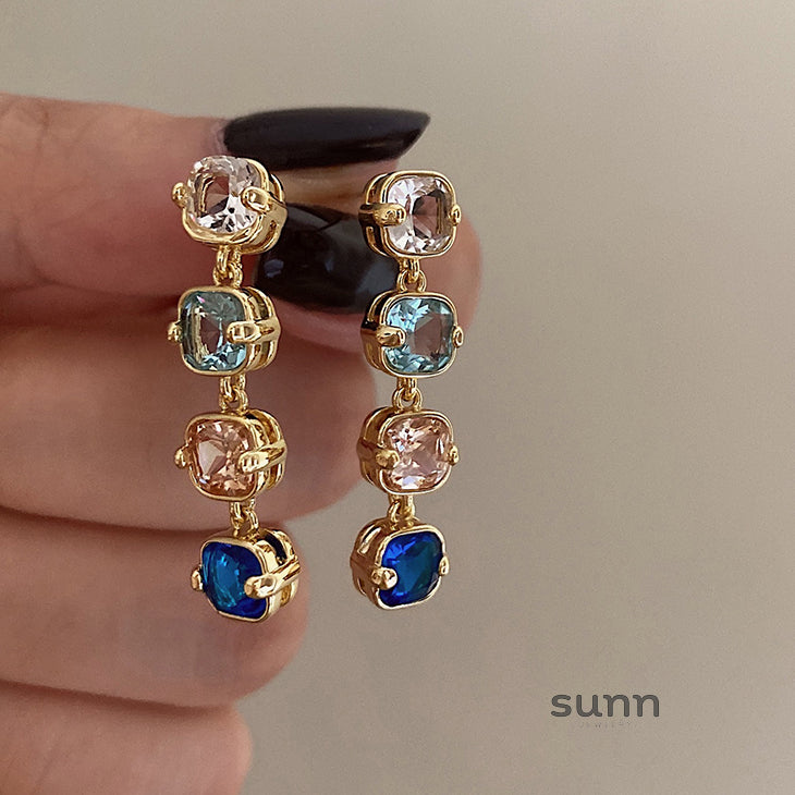 Zoi Crystal Cube Earrings [PYM6T5NQ]