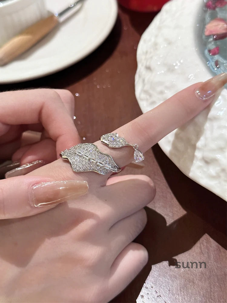 Zoi Glistening Leaf Open Ring