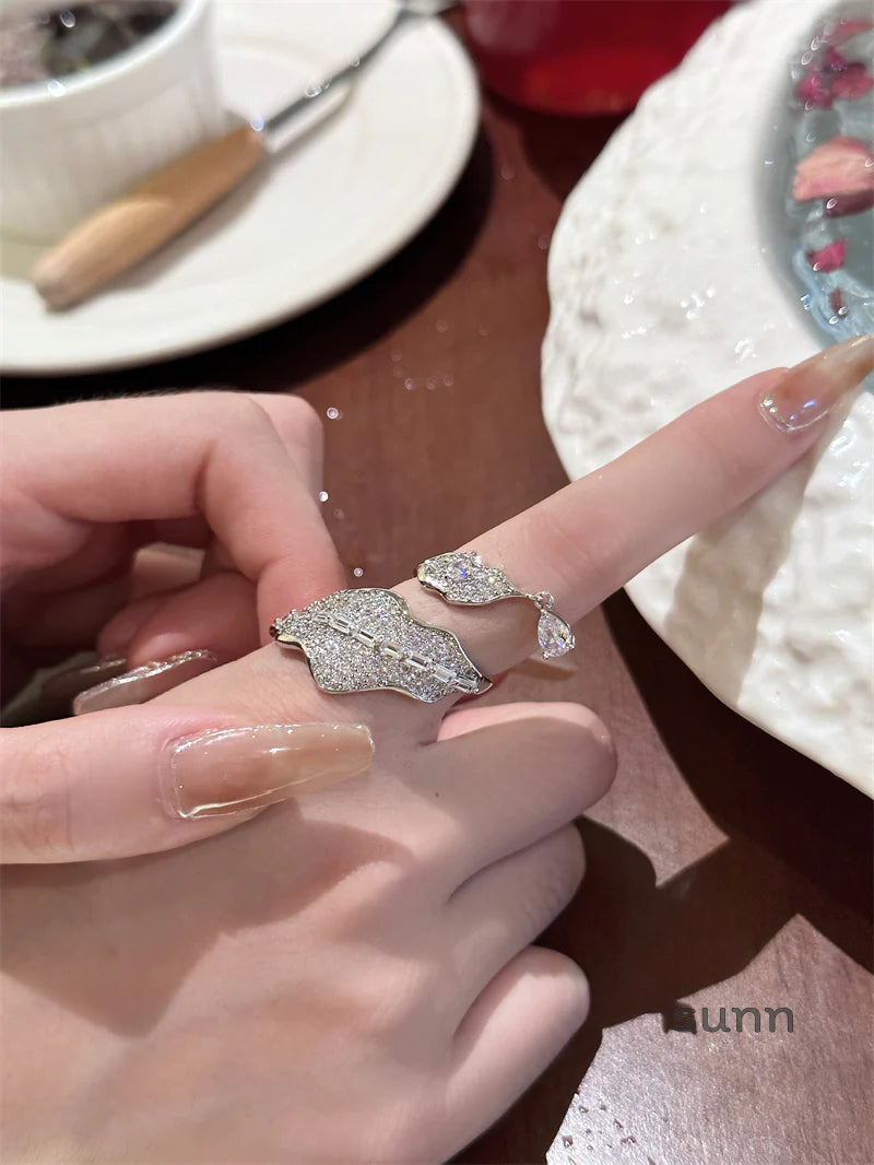 Zoi Glistening Leaf Open Ring