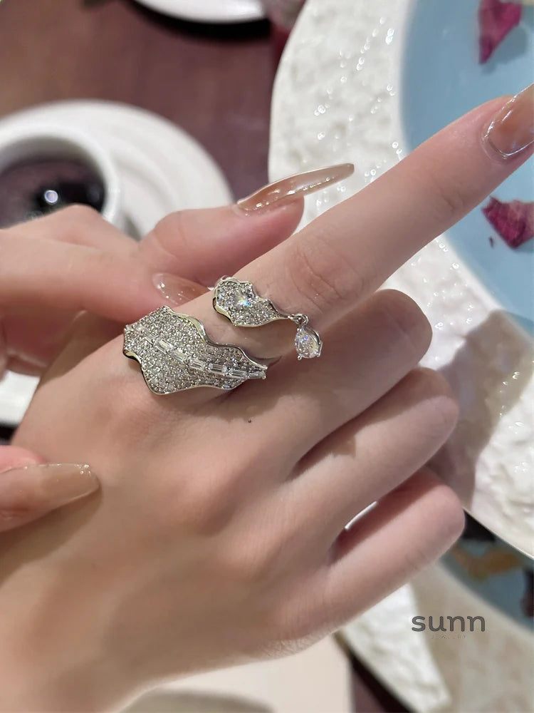 Zoi Glistening Leaf Open Ring