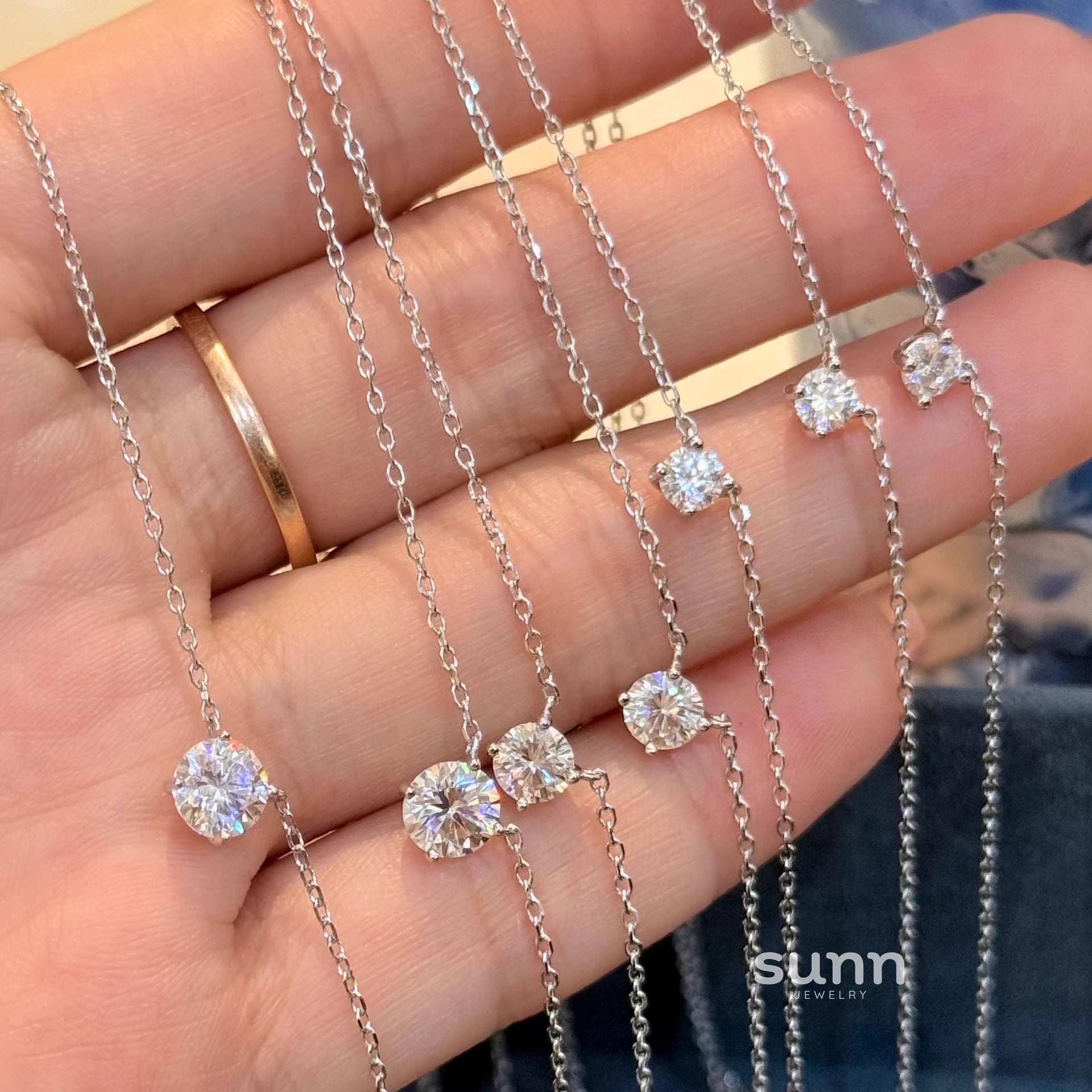 Zulay Solitaire Pendant Necklace [TKVWOM4H]