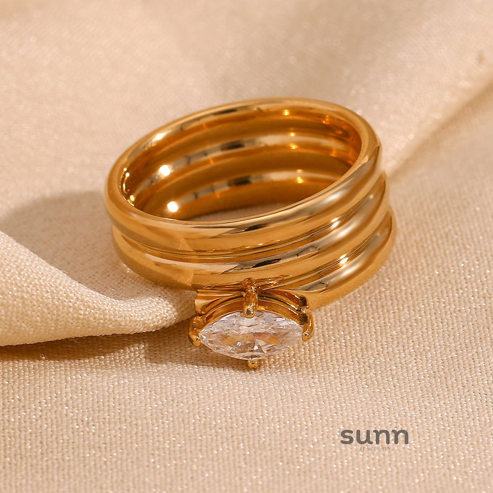 Zulema Gold Marquise Ring [8VE4FW8U]