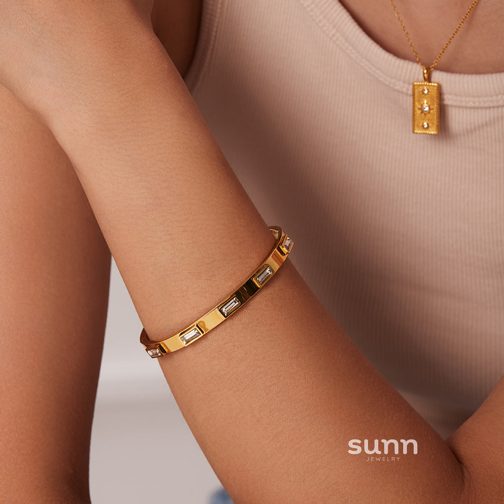 Zuleyka Zircon Inlaid Bracelet [W6S0VAJC]